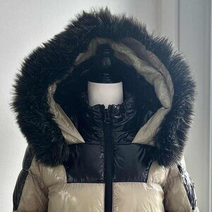 NWOT Oxygen Outerwear Light Sand & Black Hooded Polyethylene Puffer Coat – US S